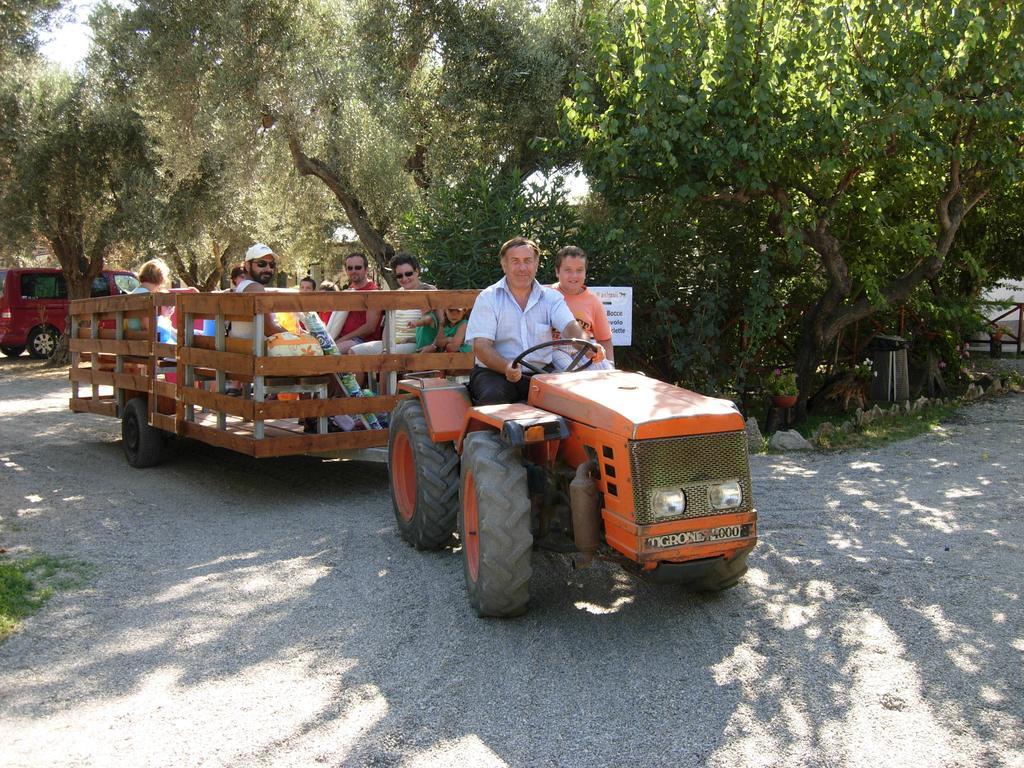 Agriturismo Il Maresciallo Villa Cariati Bagian luar foto